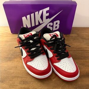 *NEW* Nike SB Dunk Red and Black Sneakers-Men’s Sz 6 - Women’s Sz 7.5